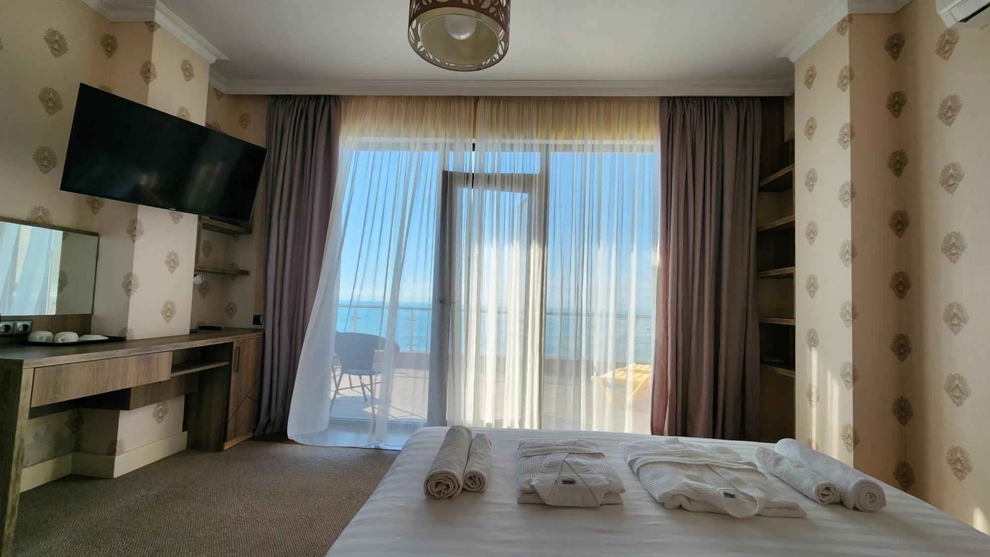 קבריאטי Hotel Montana מראה חיצוני תמונה