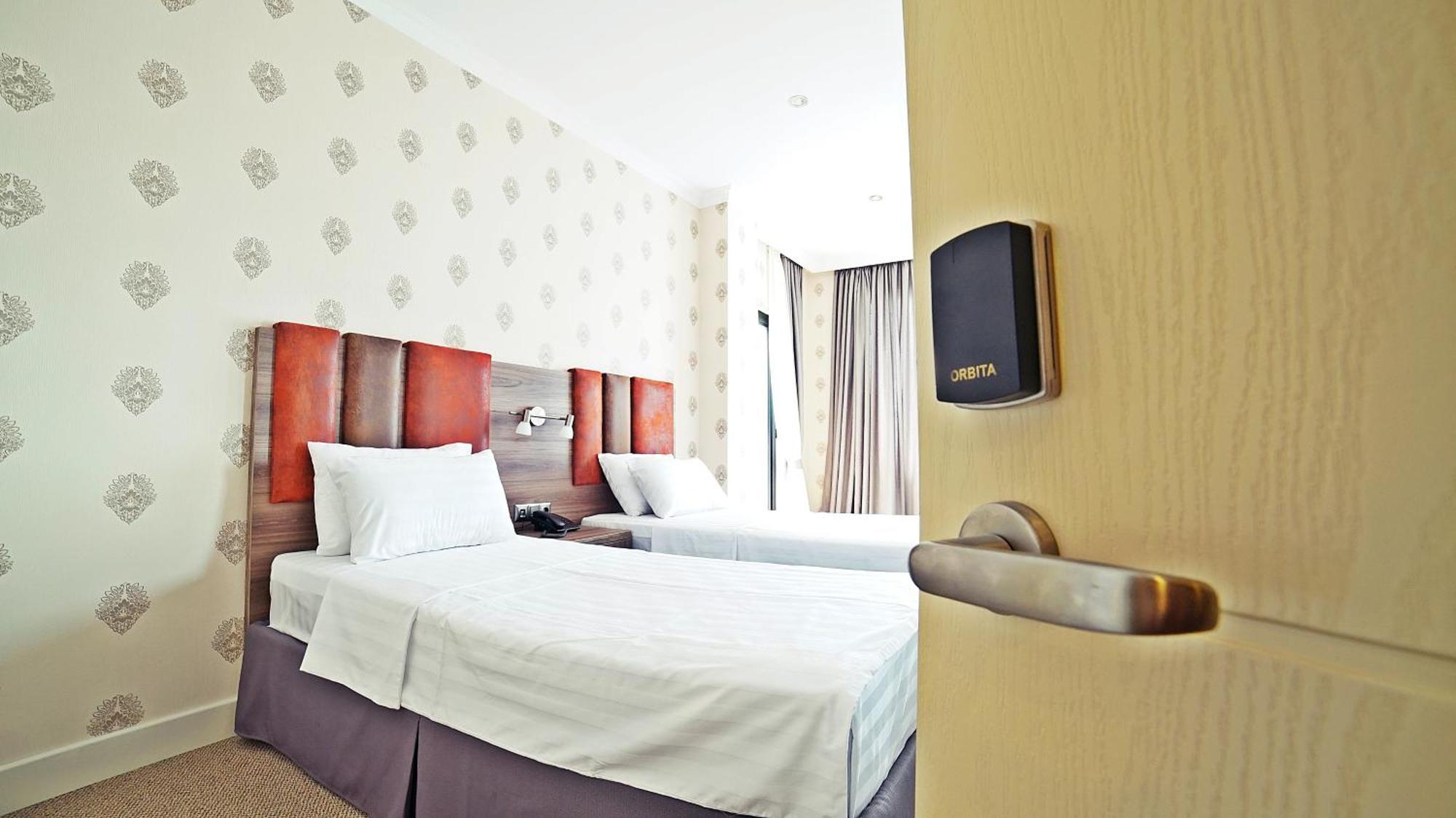 קבריאטי Hotel Montana מראה חיצוני תמונה