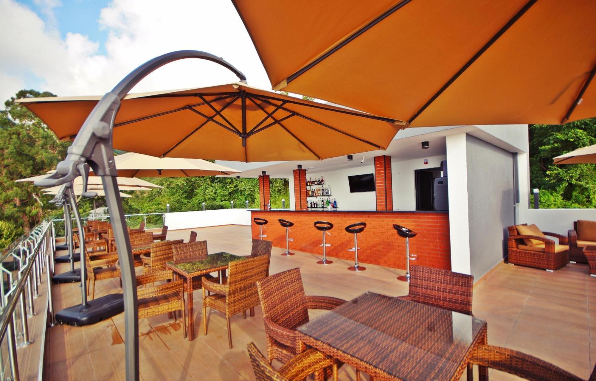קבריאטי Hotel Montana מראה חיצוני תמונה