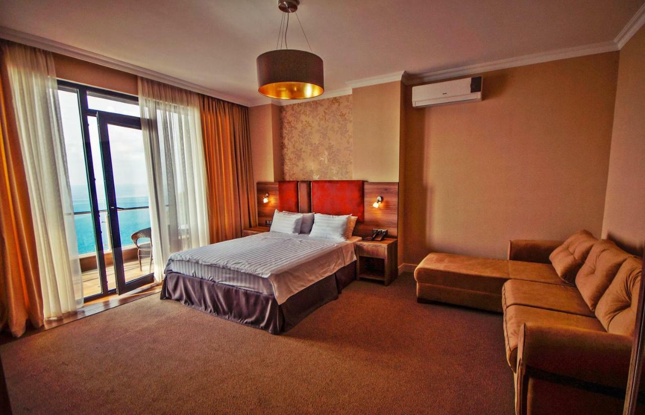 קבריאטי Hotel Montana מראה חיצוני תמונה