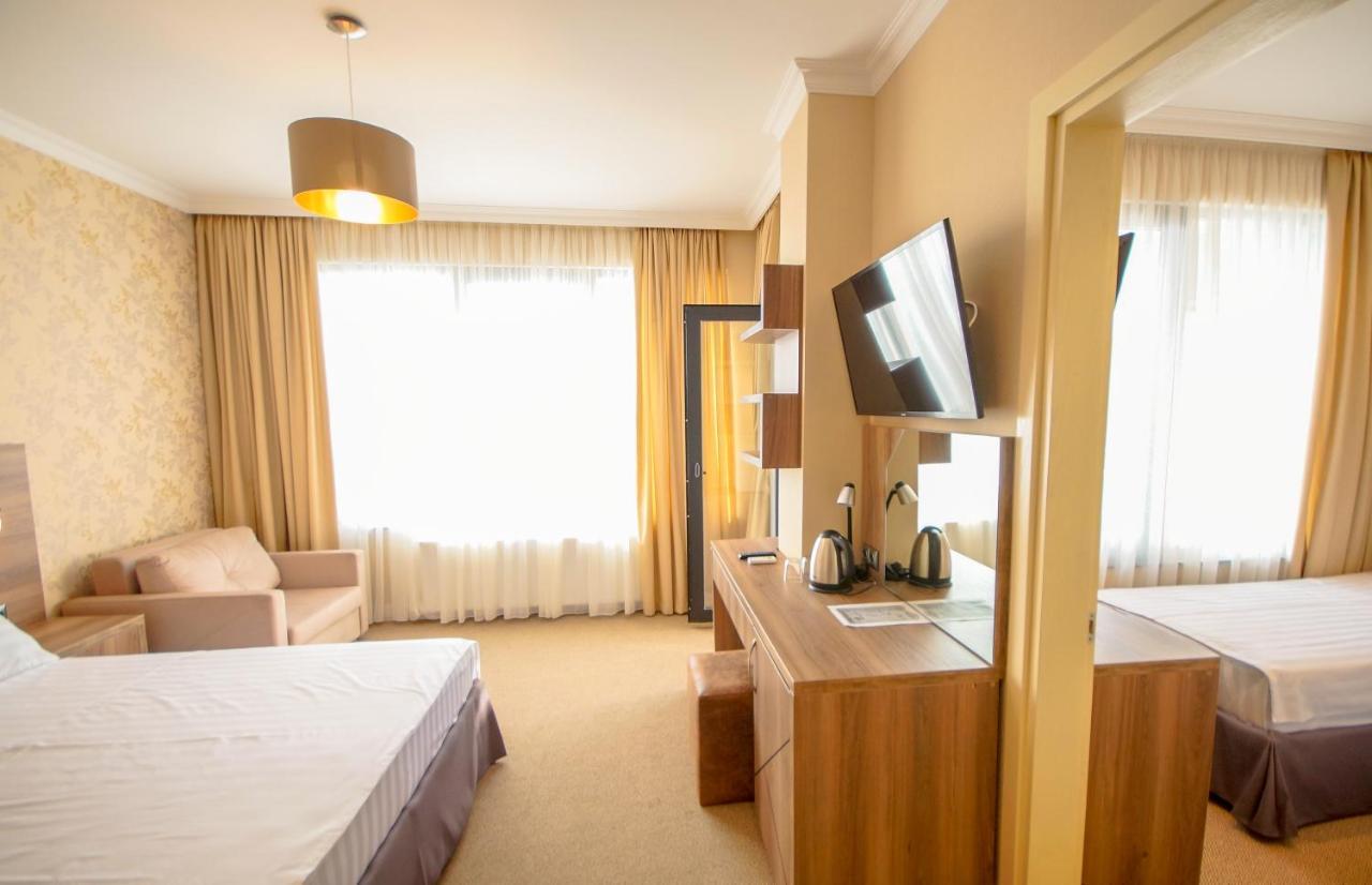 קבריאטי Hotel Montana מראה חיצוני תמונה