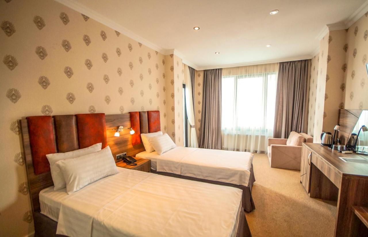 קבריאטי Hotel Montana מראה חיצוני תמונה