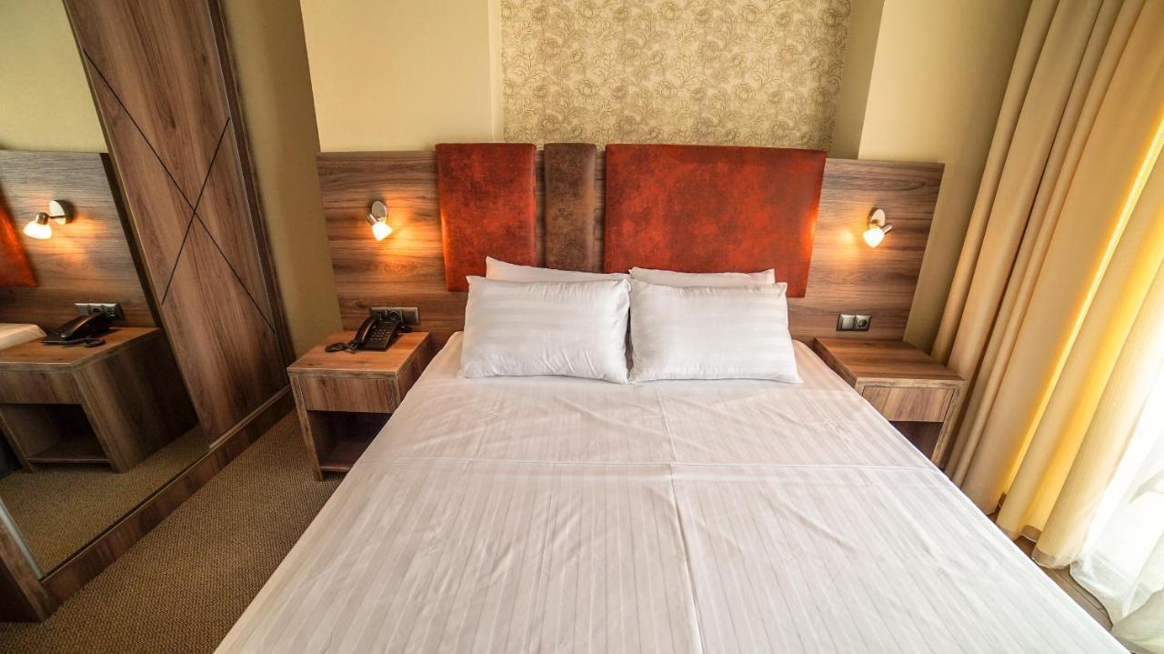 קבריאטי Hotel Montana מראה חיצוני תמונה